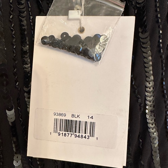 Mac Duggal BLACK Embellished Column Cape Gown - Picture 13 of 13